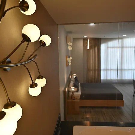 Agora Aparthotel 2*
