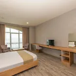Agora Aparthotel 3*