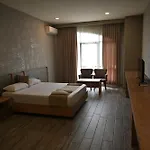 Aparthotel Agora