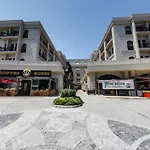 Agora Aparthotel