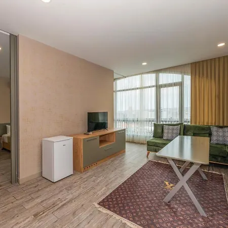 Agora Aparthotel