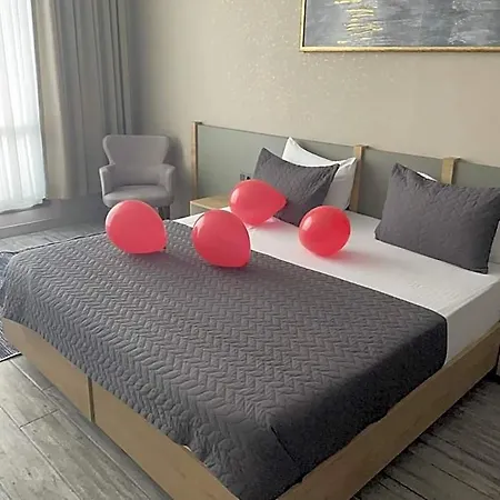 Aparthotel Agora 3*
